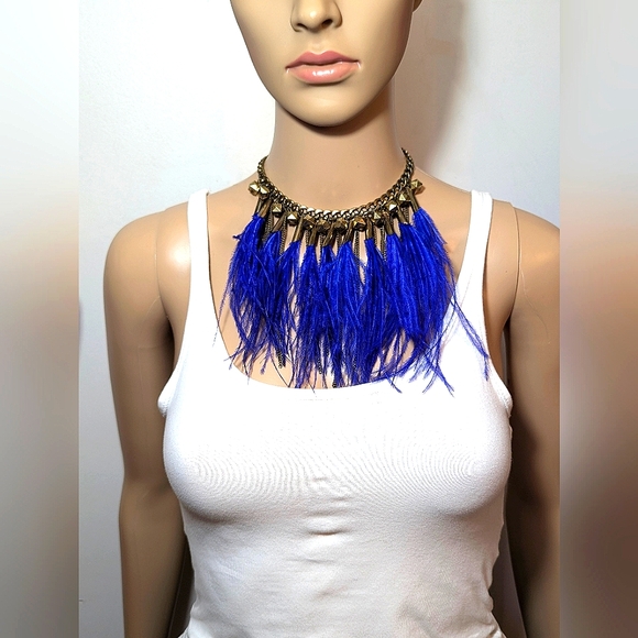 🌟 3/$20- Fashion Feather Necklace - Picture 1 of 3